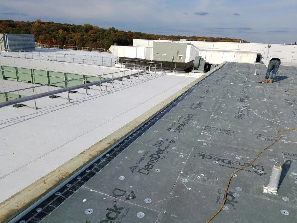Local roofing contractor company in Amity Harbor NY — commercial flat roof specialists trusted by Suffolk County property owners